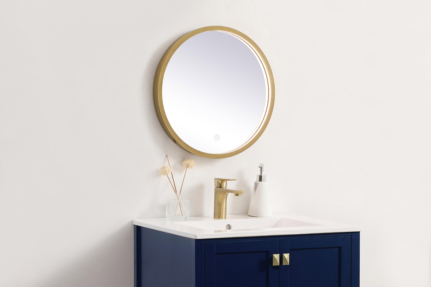 Elegant Wall Mirror - Brass, L 18" (MRE6018BR)