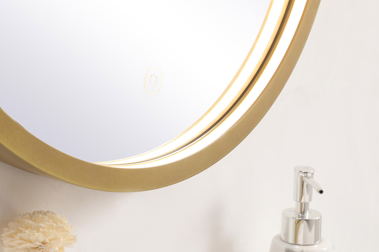 Elegant Wall Mirror - Brass, L 18" (MRE6018BR)