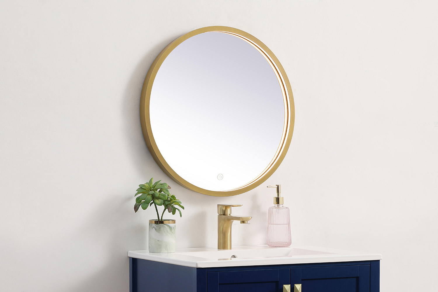 Elegant Wall Mirror - Brass, L 21" (MRE6021BR)