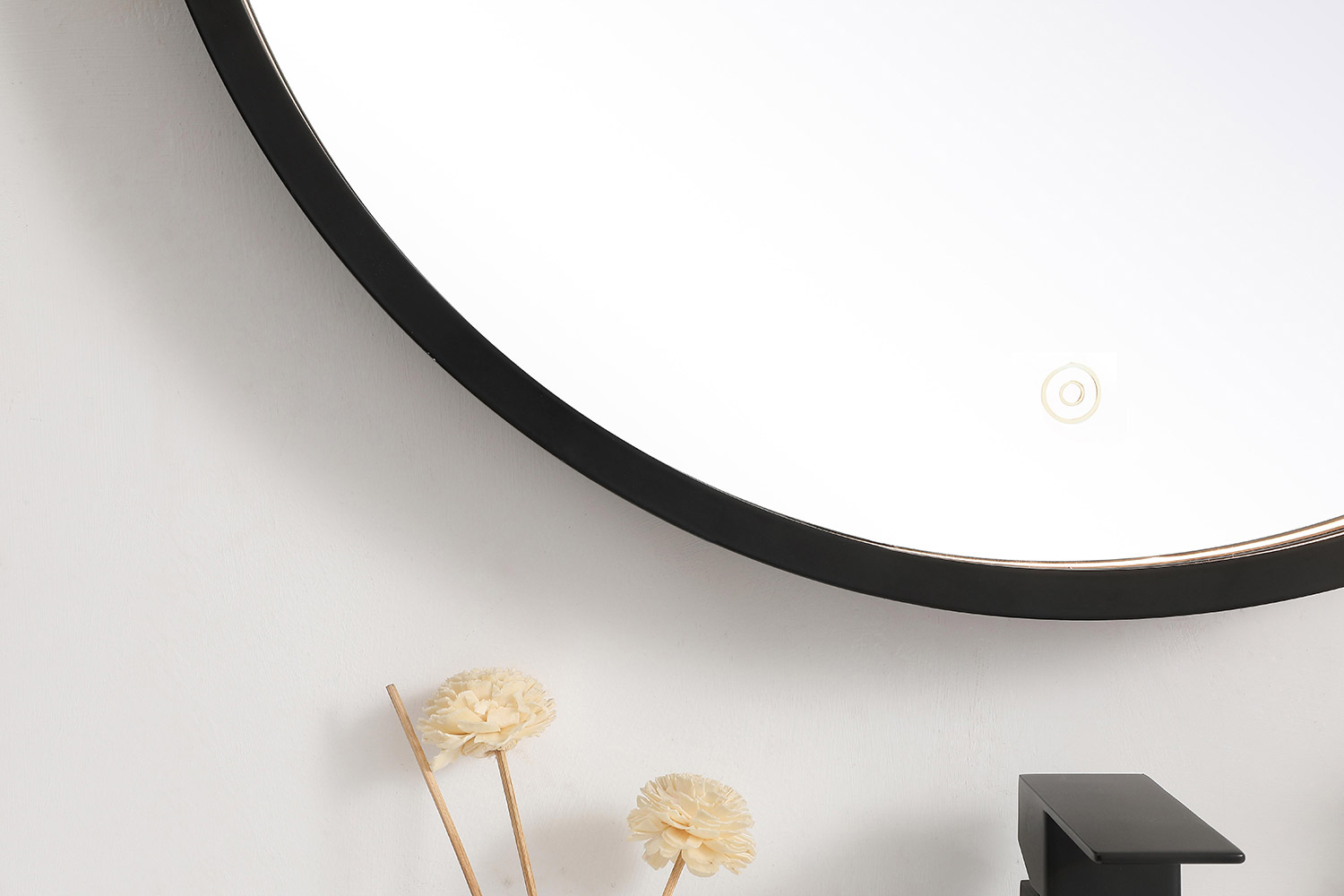 Elegant Wall Mirror - Black, L 24" (MRE6024BK)