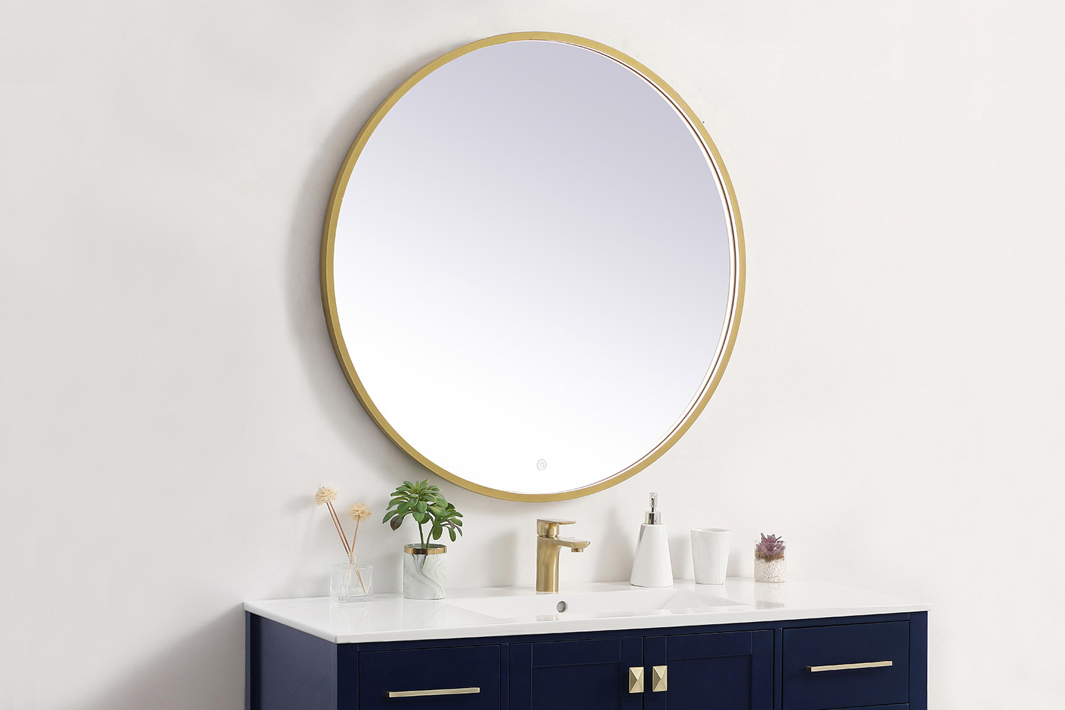 Elegant Wall Mirror - Brass, L 36" (MRE6036BR)