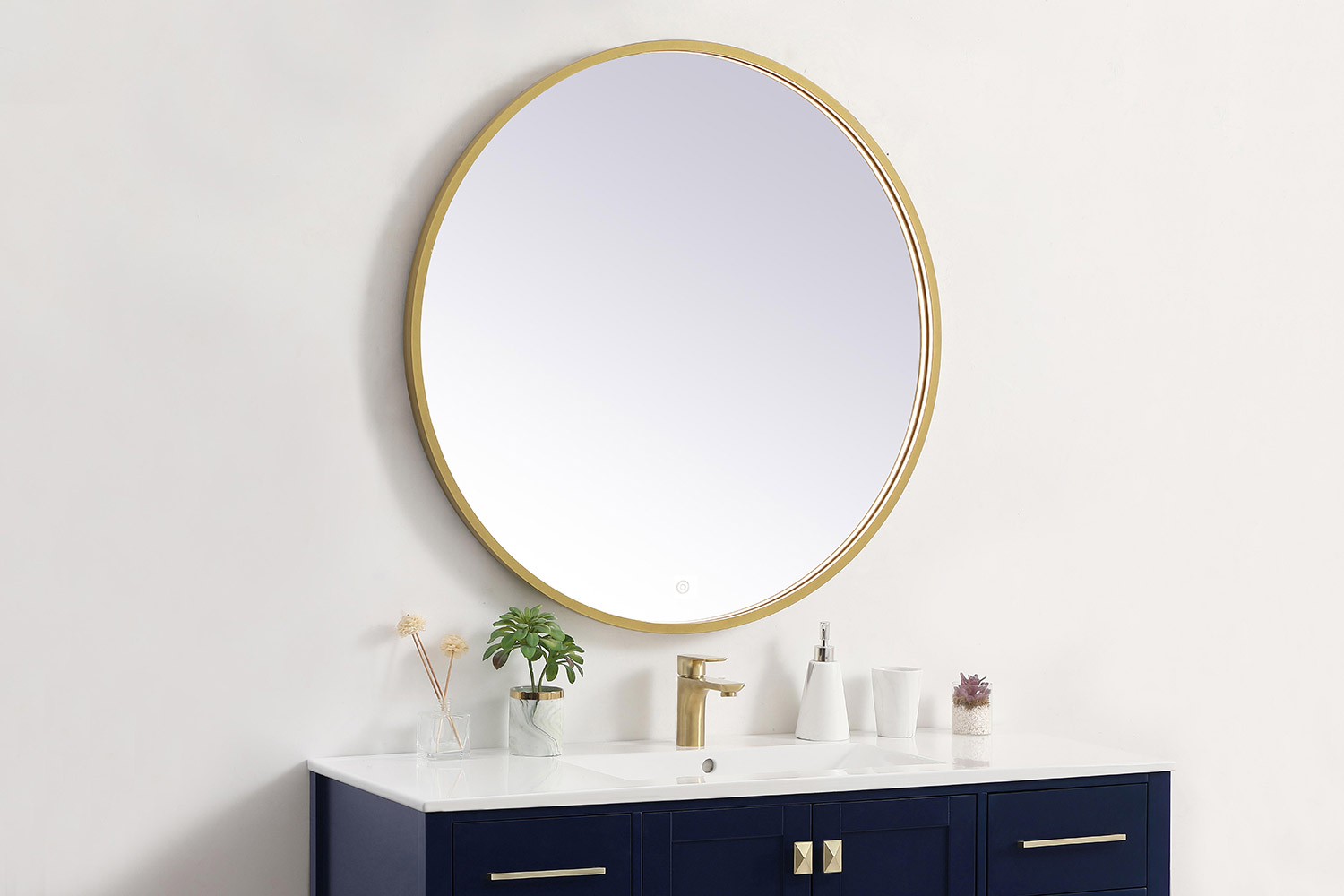 Elegant Wall Mirror - Brass, L 36" (MRE6036BR)