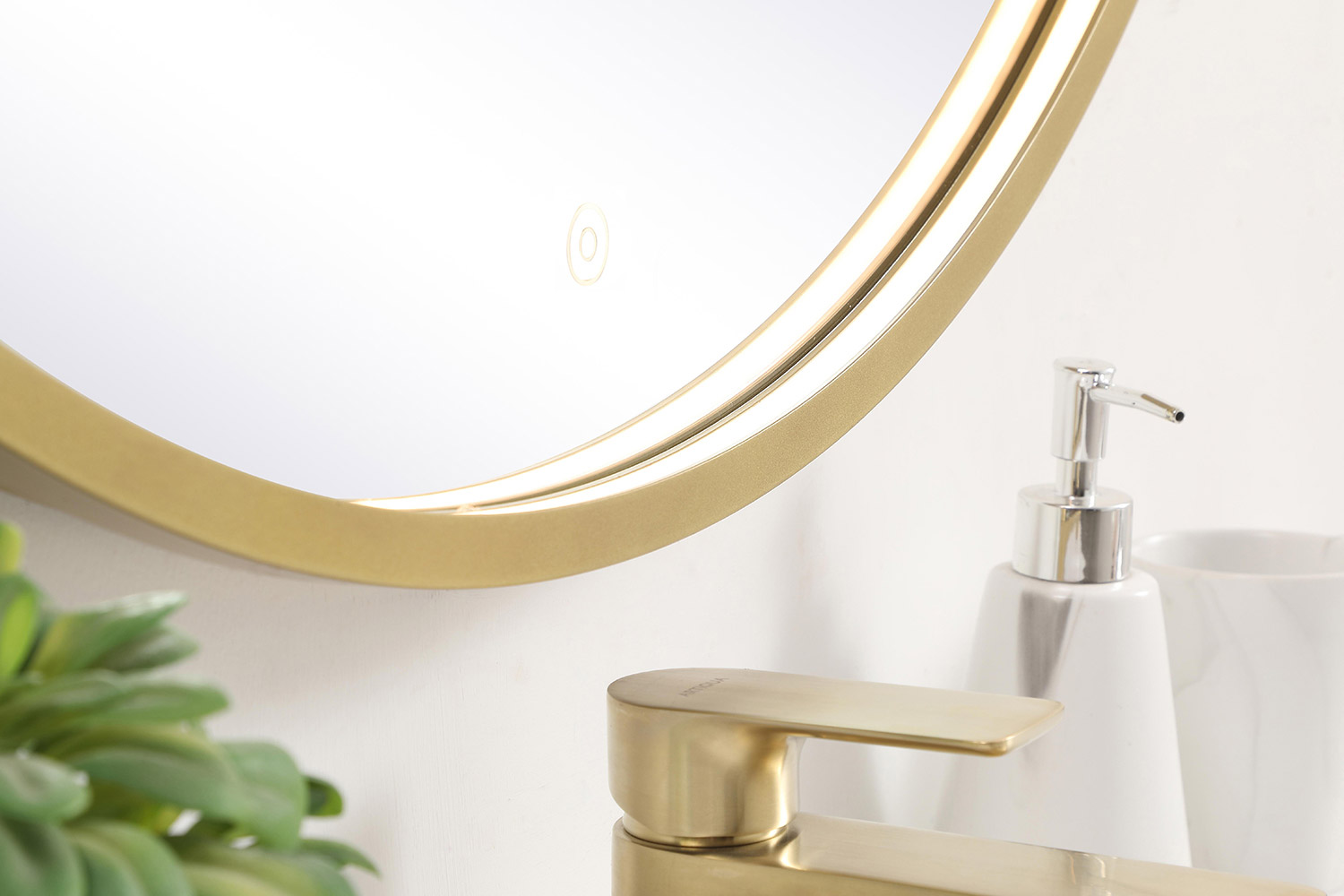 Elegant Wall Mirror - Brass, L 36" (MRE6036BR)