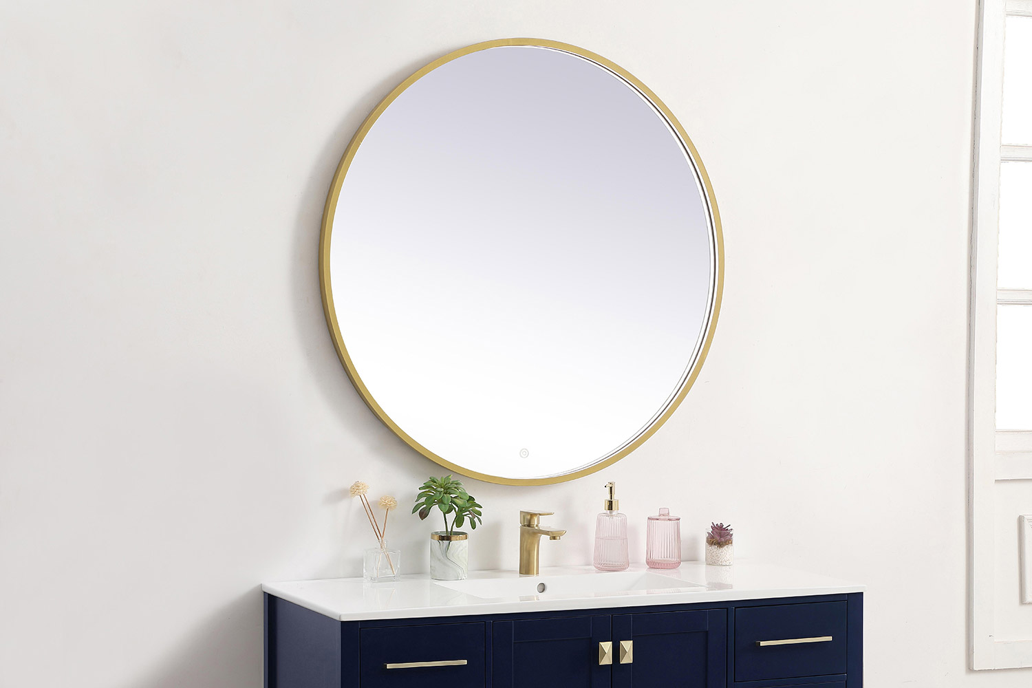 Elegant Wall Mirror - Brass, L 39" (MRE6039BR)