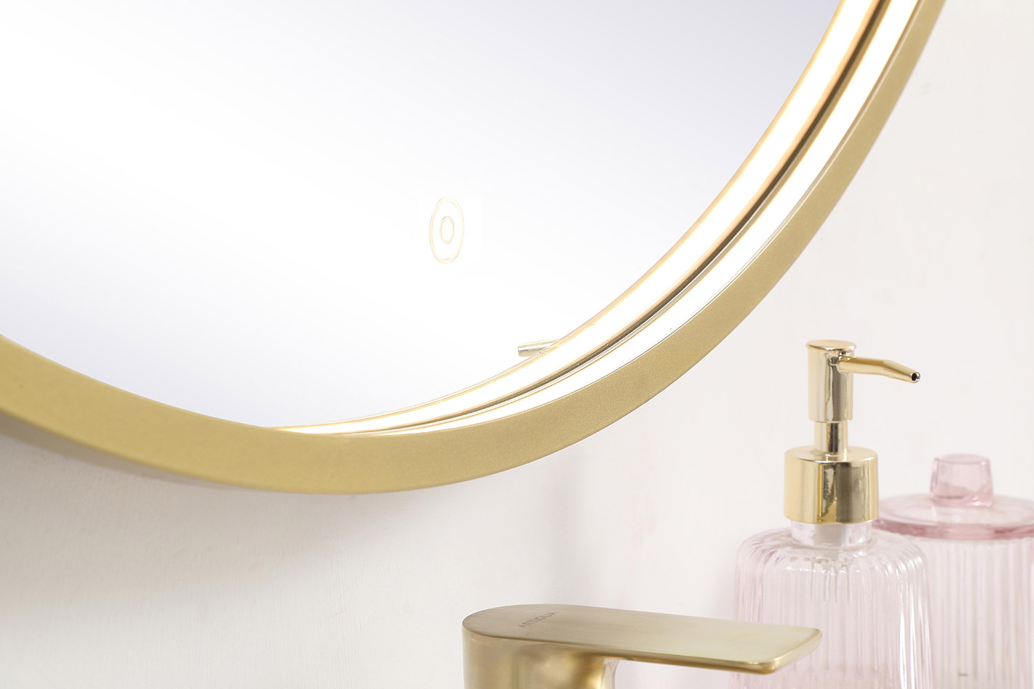 Elegant Wall Mirror - Brass, L 42" (MRE6042BR)