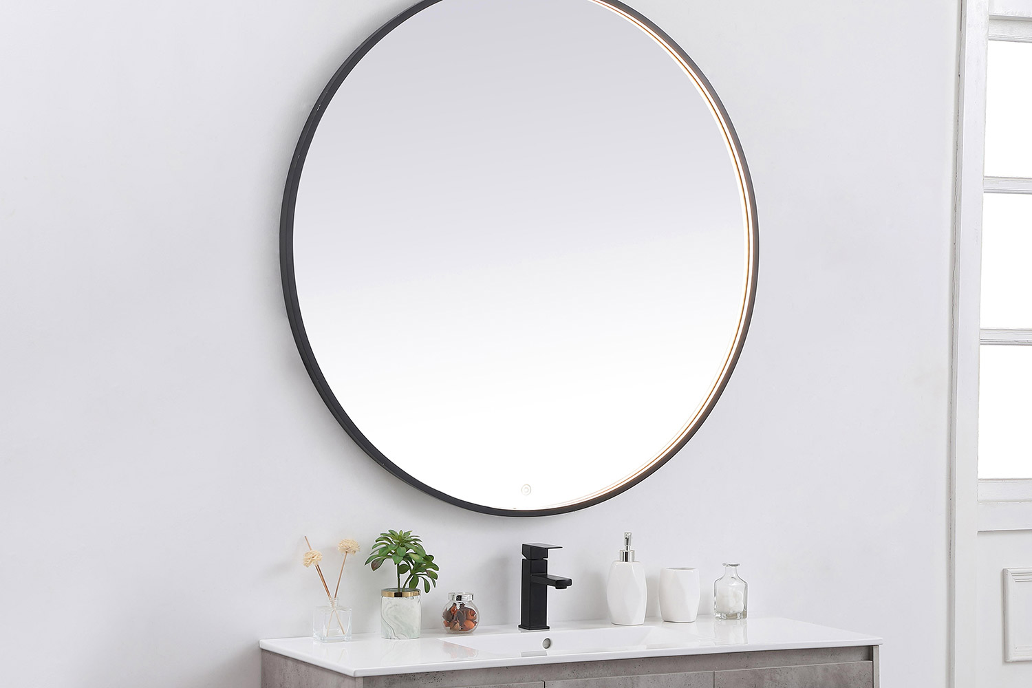 Elegant Wall Mirror - Black, L 45" (MRE6045BK)