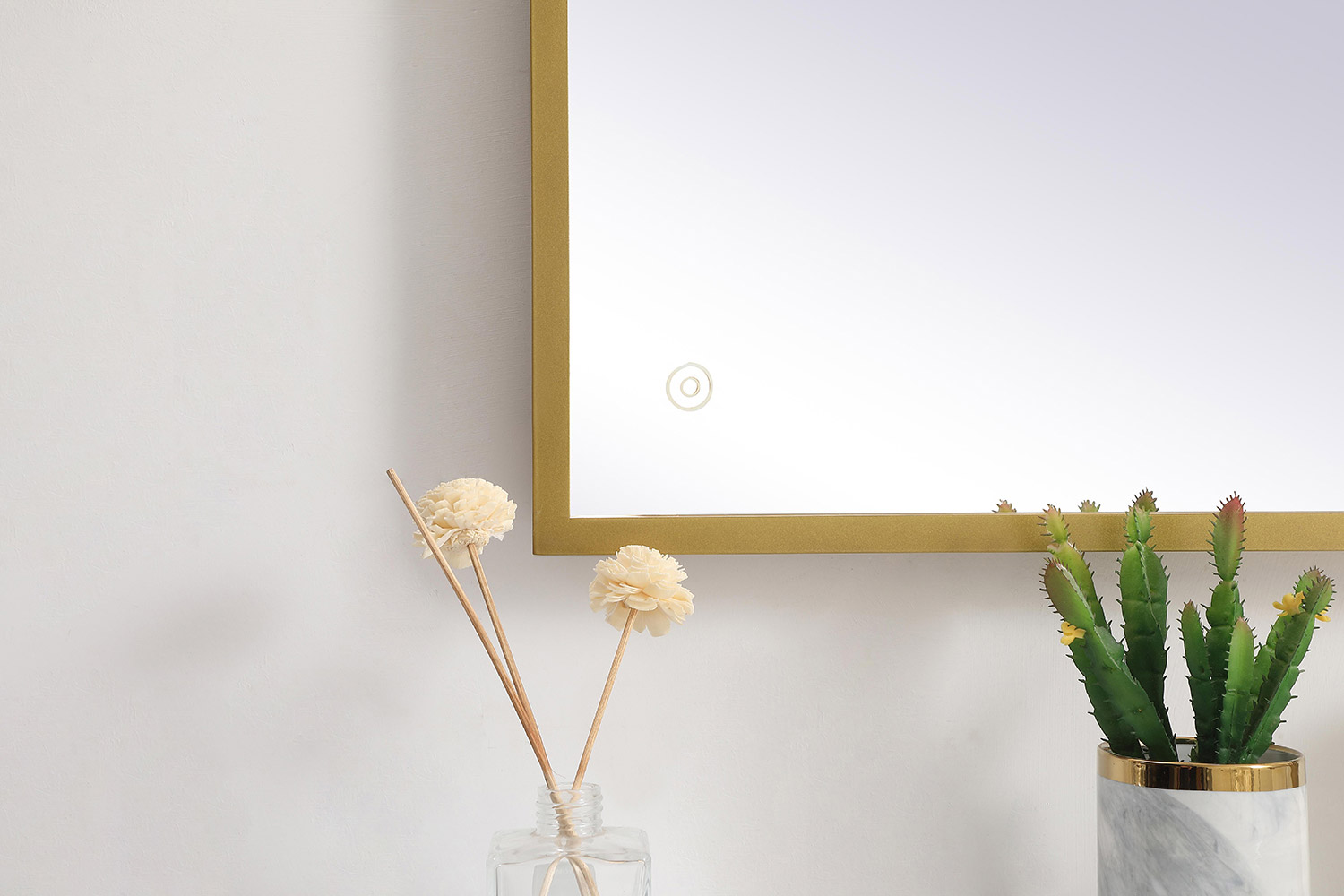 Elegant Wall Mirror - Brass, D 20", H 36" (MRE62036BR)