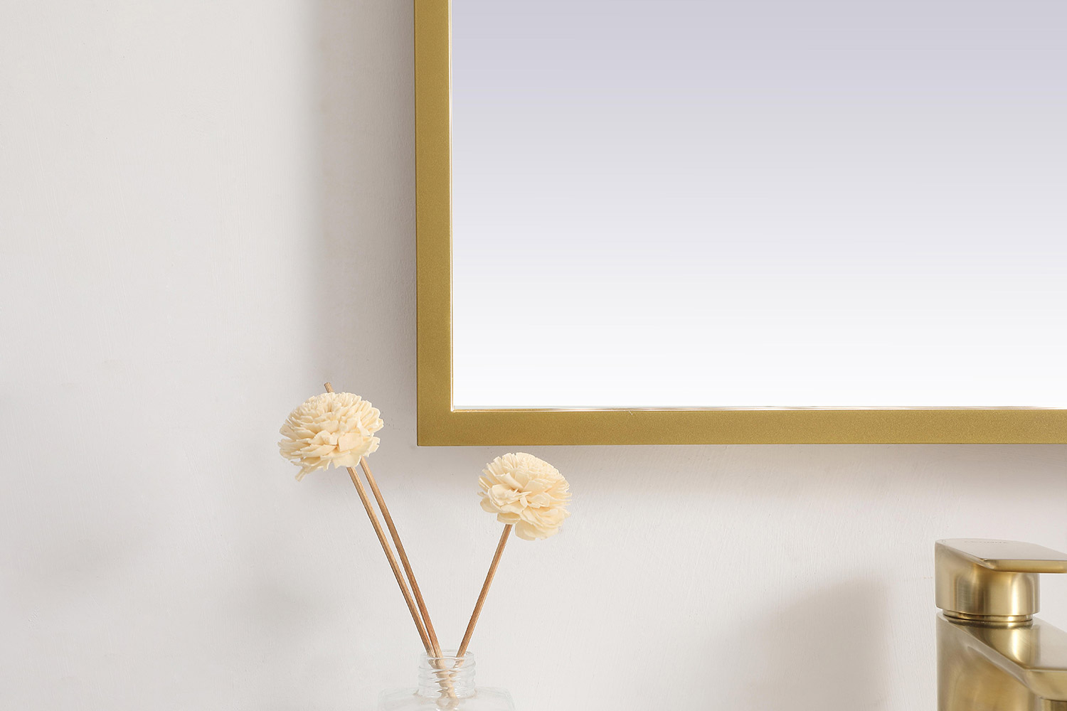 Elegant Wall Mirror - Brass, D 20", H 40" (MRE62040BR)