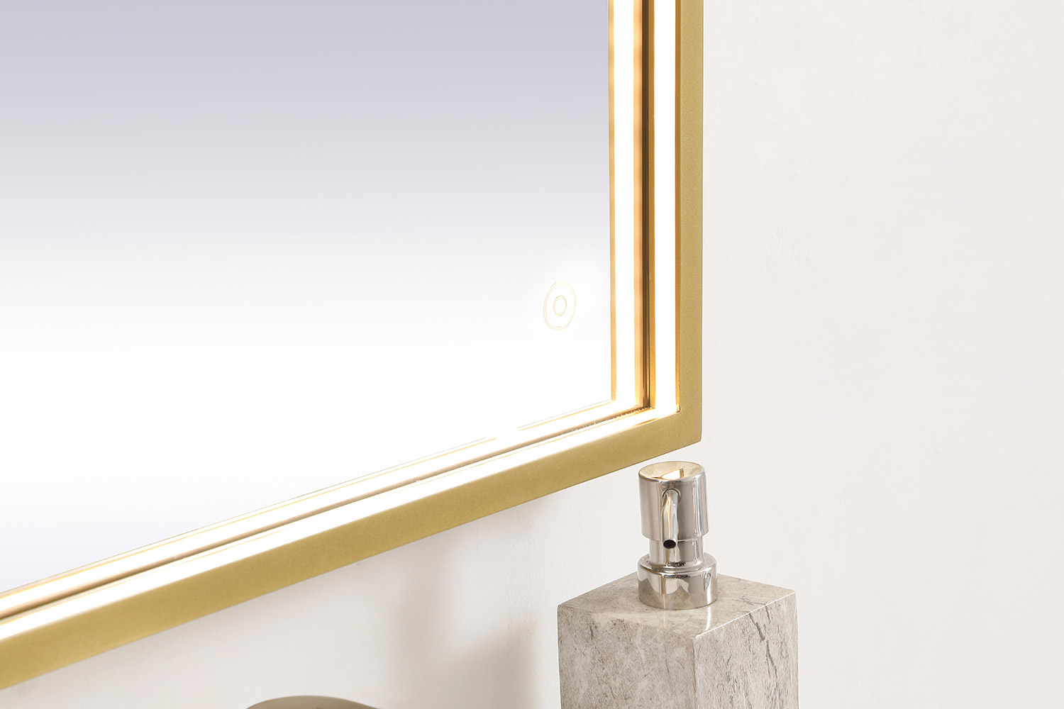 Elegant Wall Mirror - Brass, D 20", H 40" (MRE62040BR)