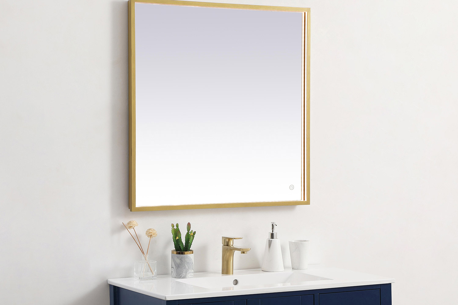 Elegant Wall Mirror - Brass, D 30", H 30" (MRE63030BR)