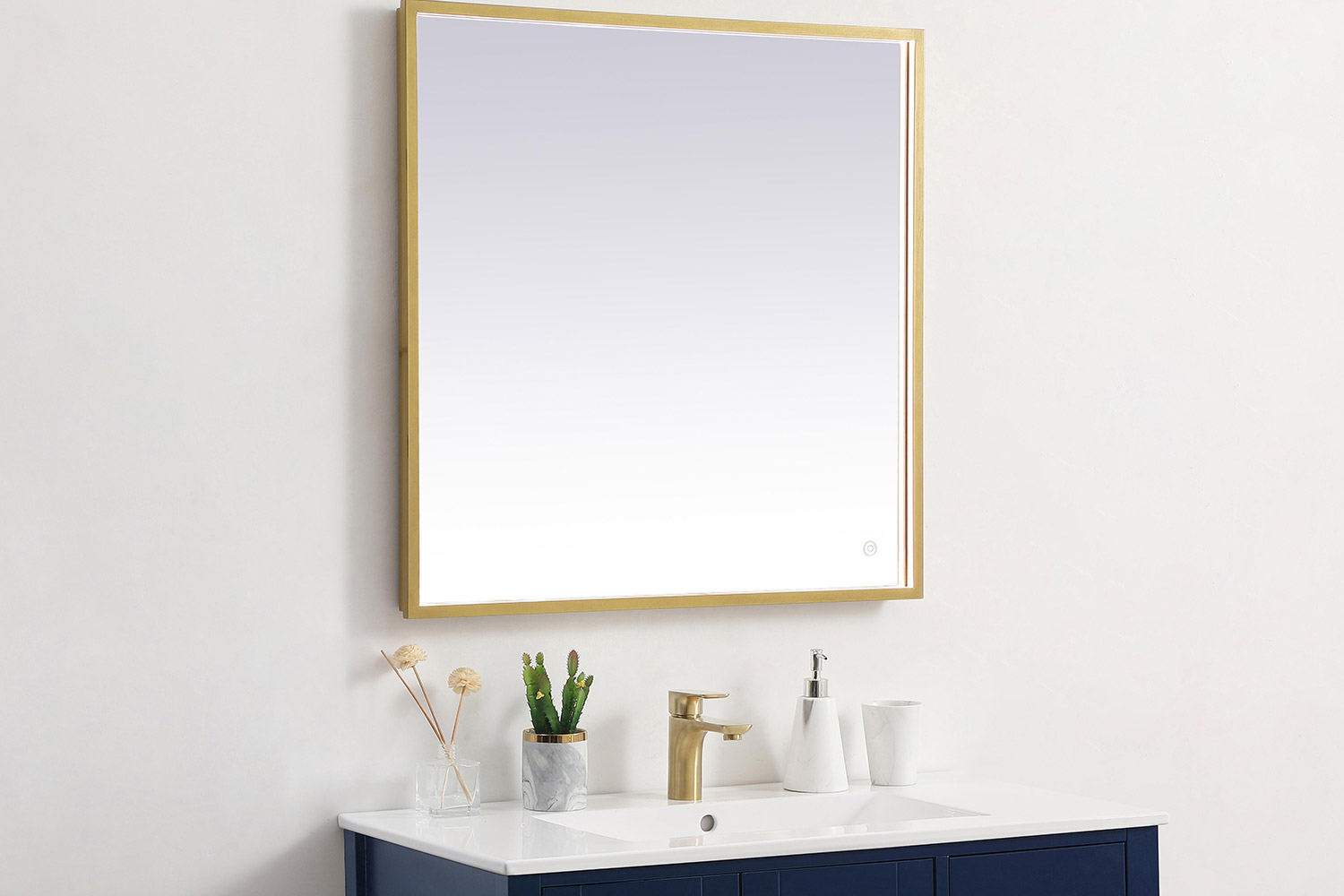 Elegant Wall Mirror - Brass, D 30", H 30" (MRE63030BR)