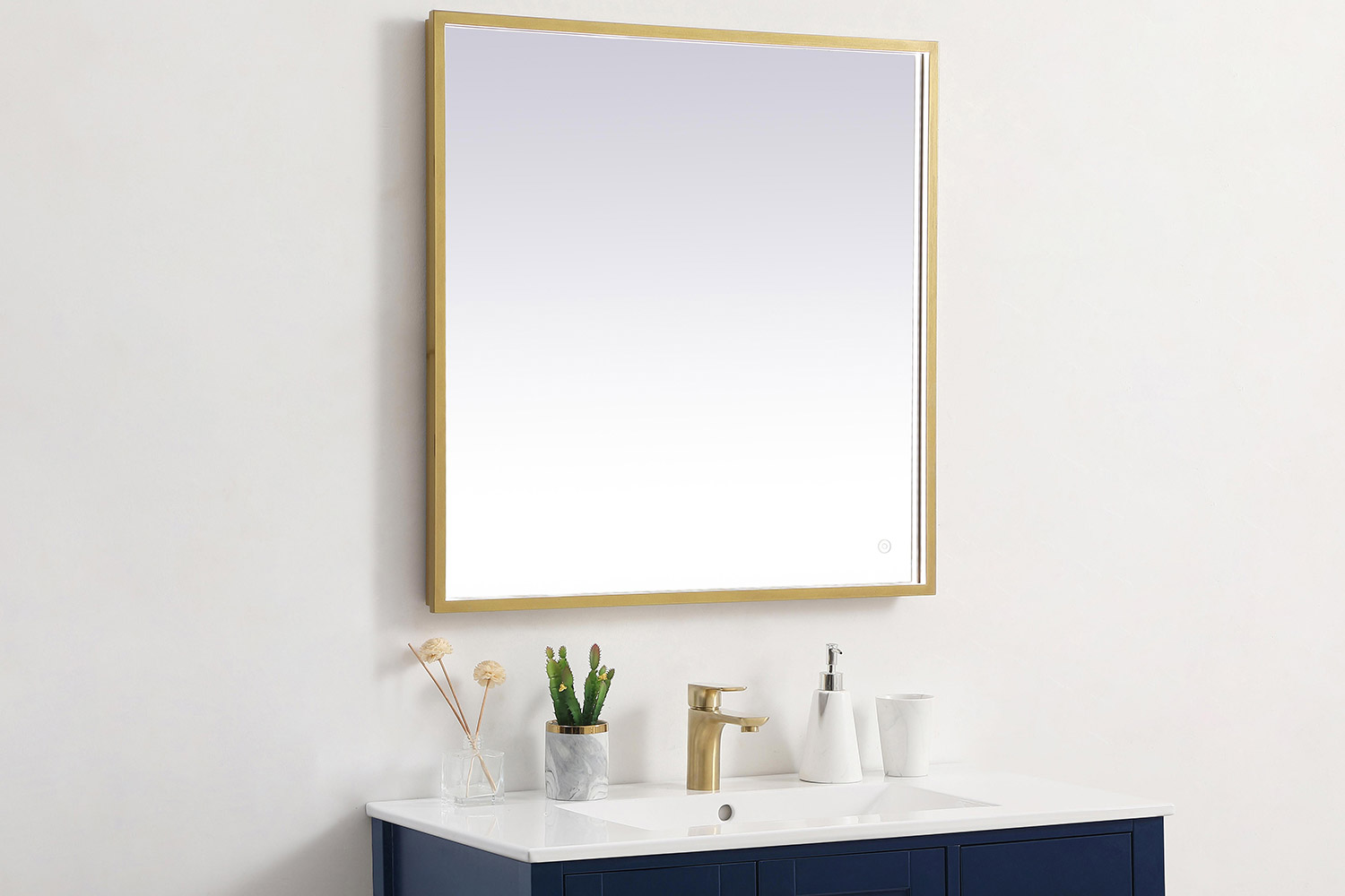 Elegant Wall Mirror - Brass, D 30", H 30" (MRE63030BR)