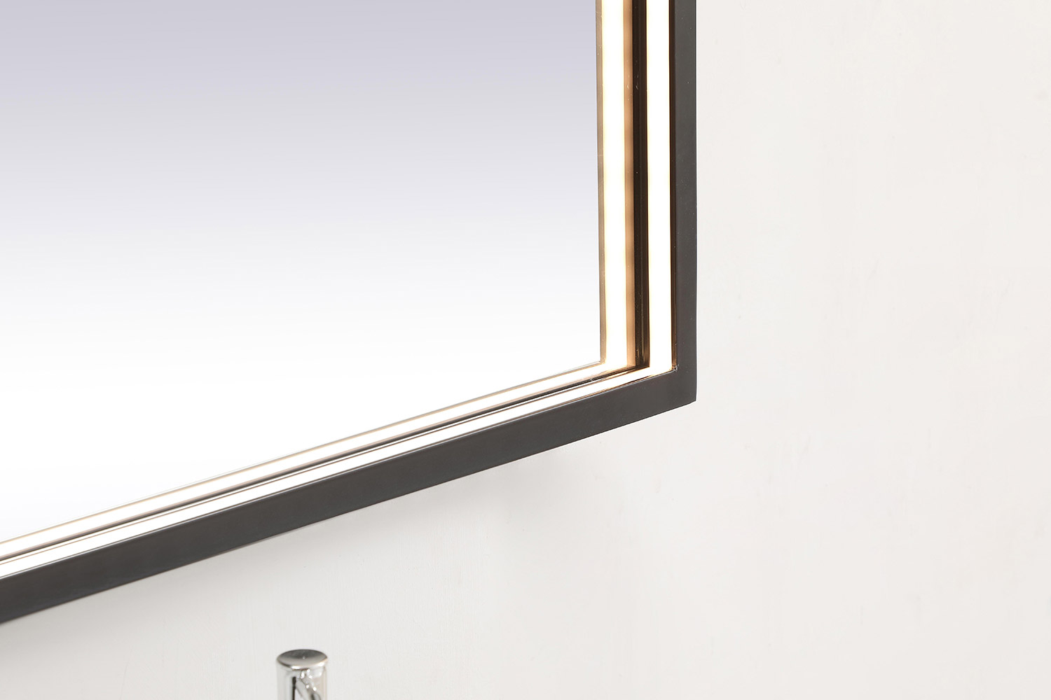 Elegant Wall Mirror - Black, D 30", H 40" (MRE63040BK)