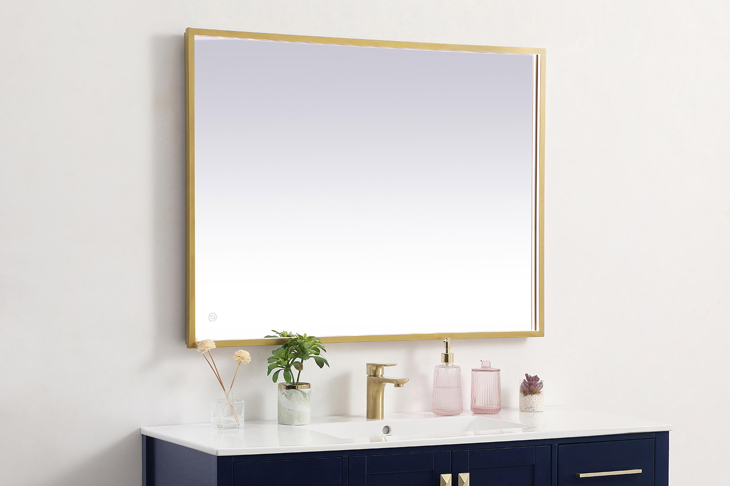 Elegant Wall Mirror - Brass, D 30", H 40" (MRE63040BR)