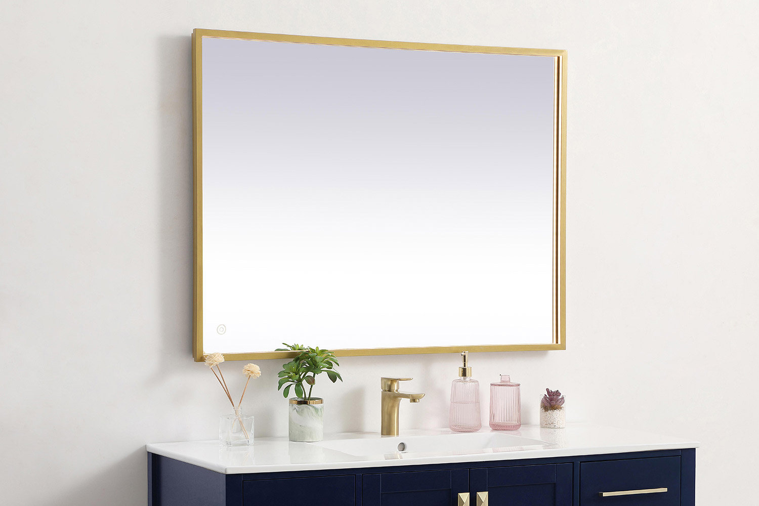 Elegant Wall Mirror - Brass, D 30", H 40" (MRE63040BR)