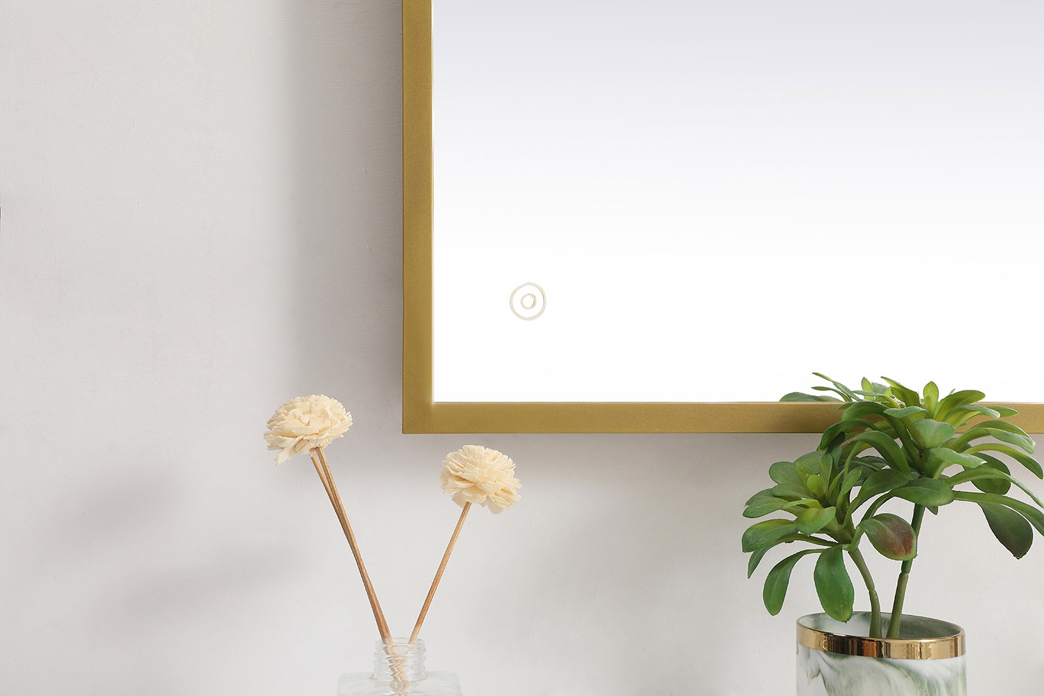 Elegant Wall Mirror - Brass, D 30", H 40" (MRE63040BR)