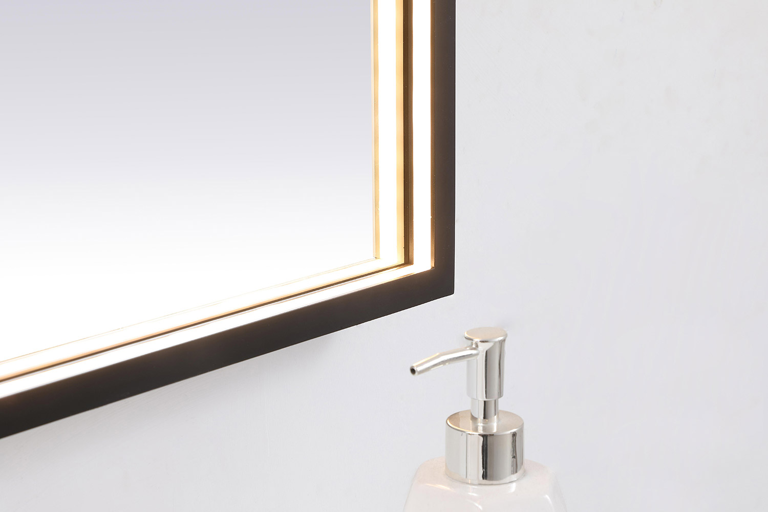 Elegant Wall Mirror - Black, D 48", H 30" (MRE63048BK)