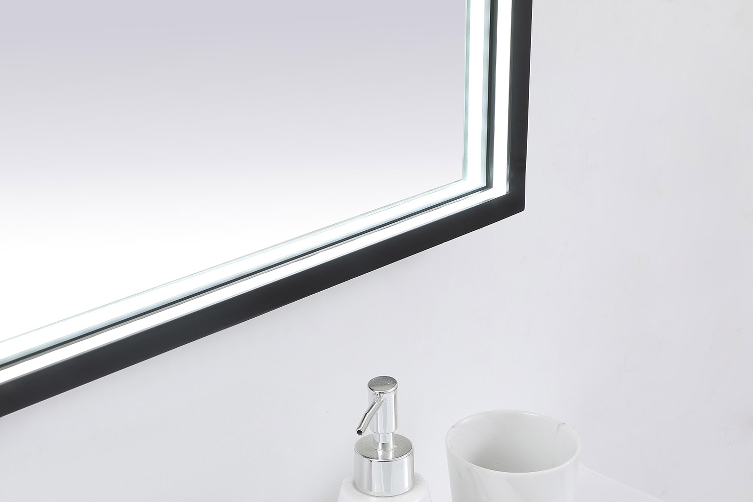 Elegant Wall Mirror - Black, D 40", H 36" (MRE63640BK)