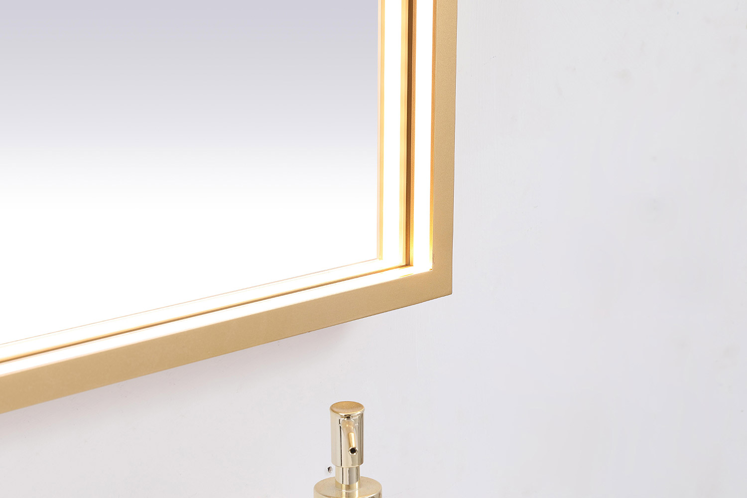 Elegant Wall Mirror - Brass, D 40", H 36" (MRE63640BR)