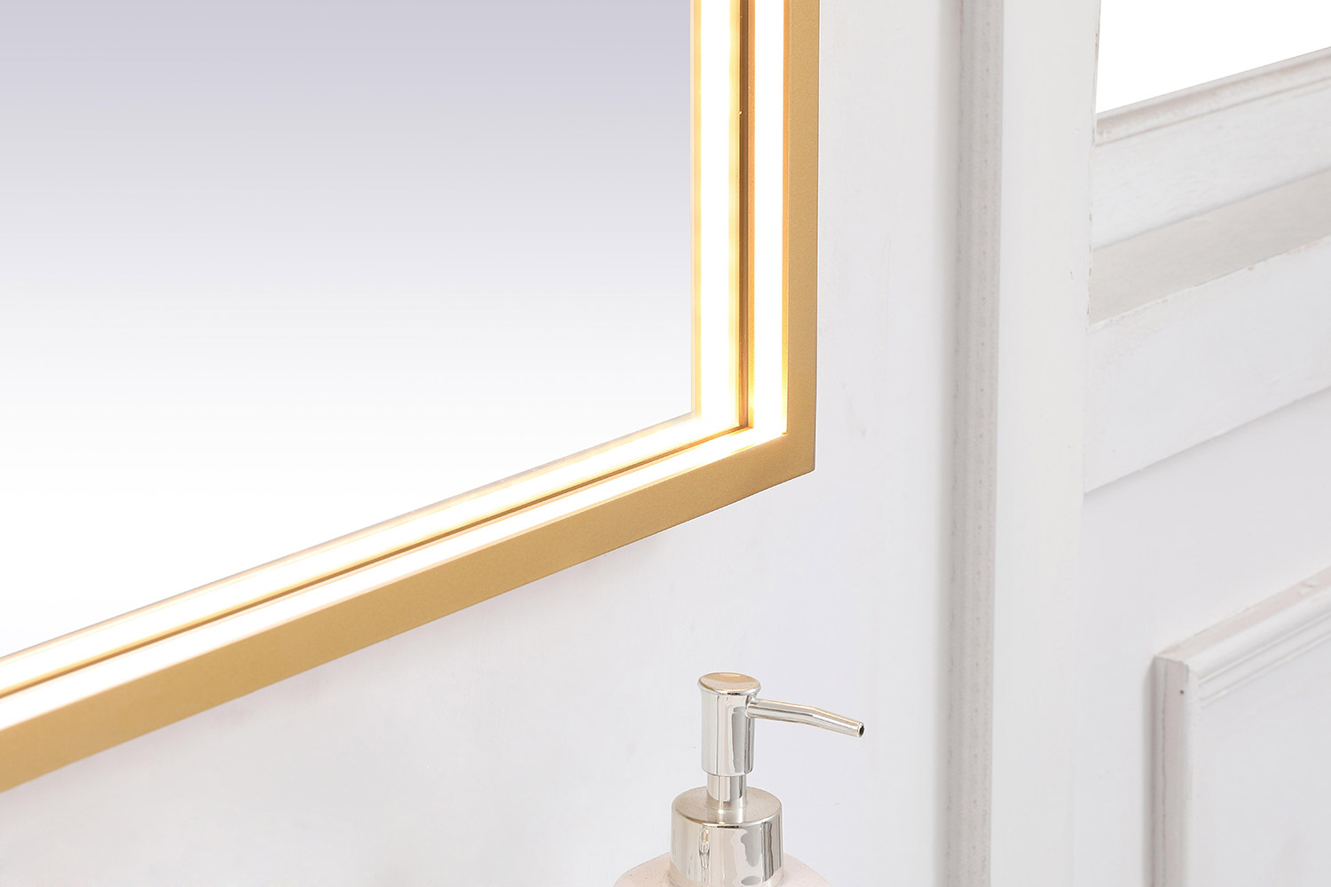 Elegant Wall Mirror - Brass, D 72", H 36" (MRE63672BR)