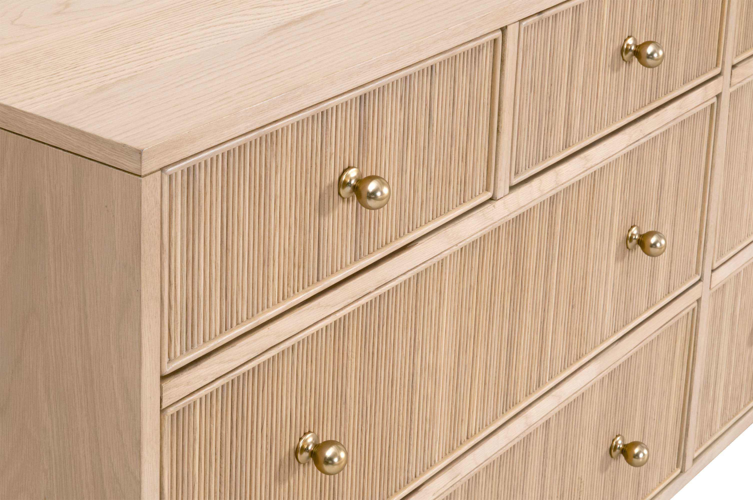 Essentials - Highland 8-Drawer Double Dresser in Natural Oak