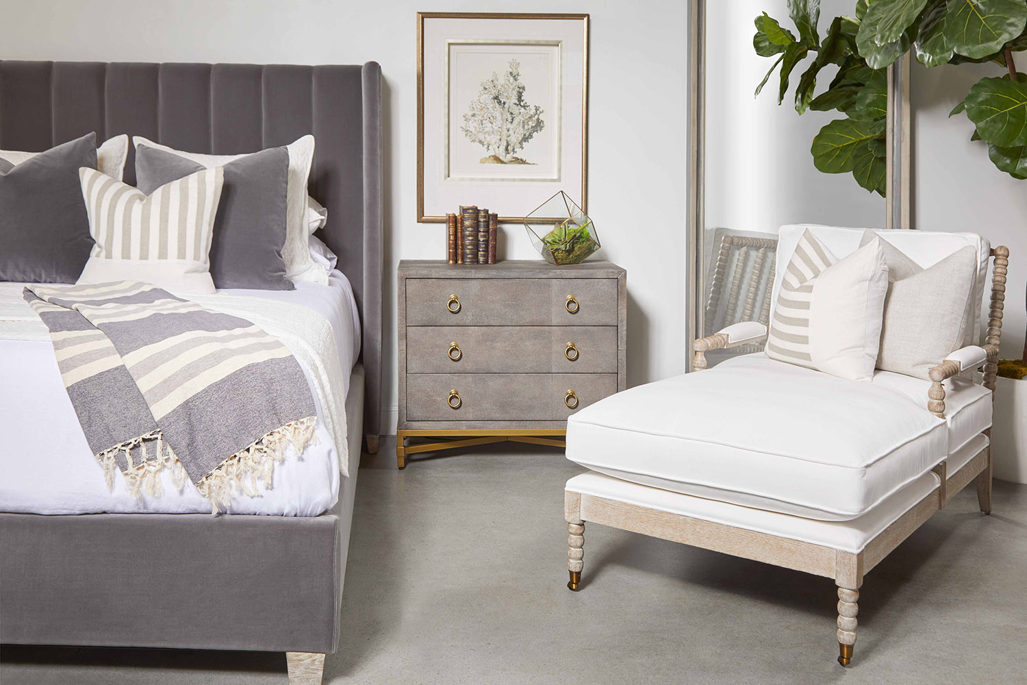 Essentials Chandler Queen Bed - Dark Dove Natural Gray