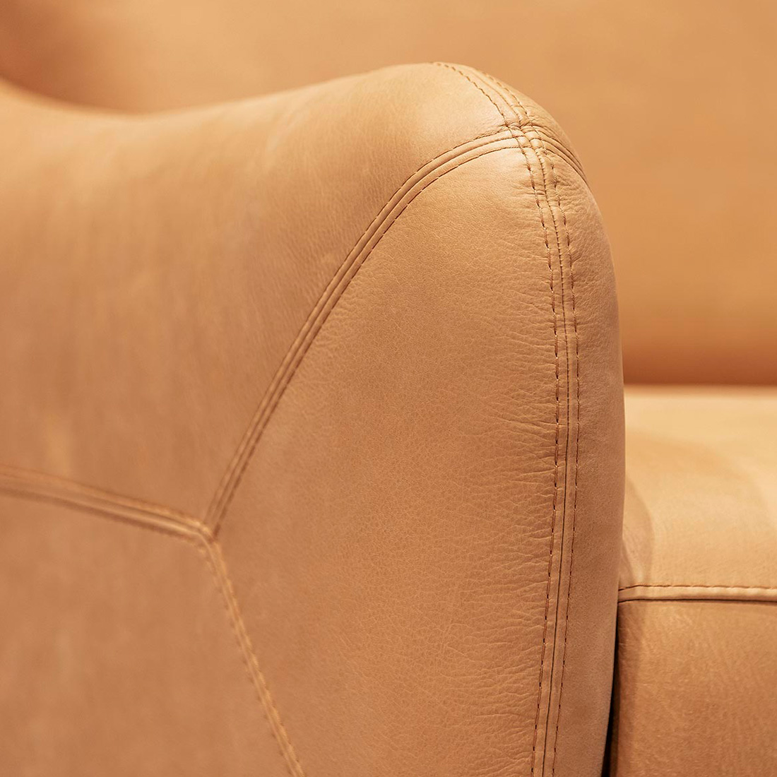 Estro™ IS 436 Rebecca Recliner - Leather