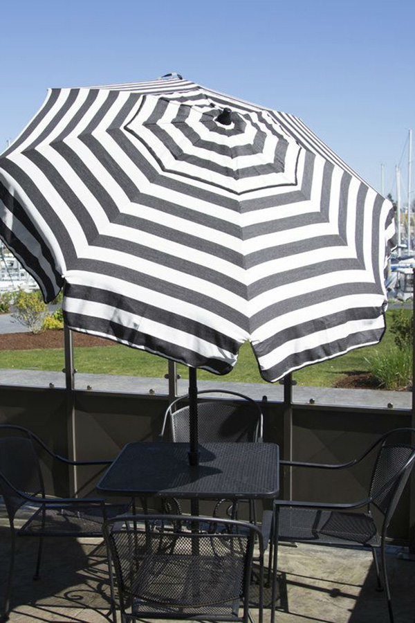 FaFurn - 6 Foot Black/White Stripe Drape Umbrella Manual Lift with Tilt