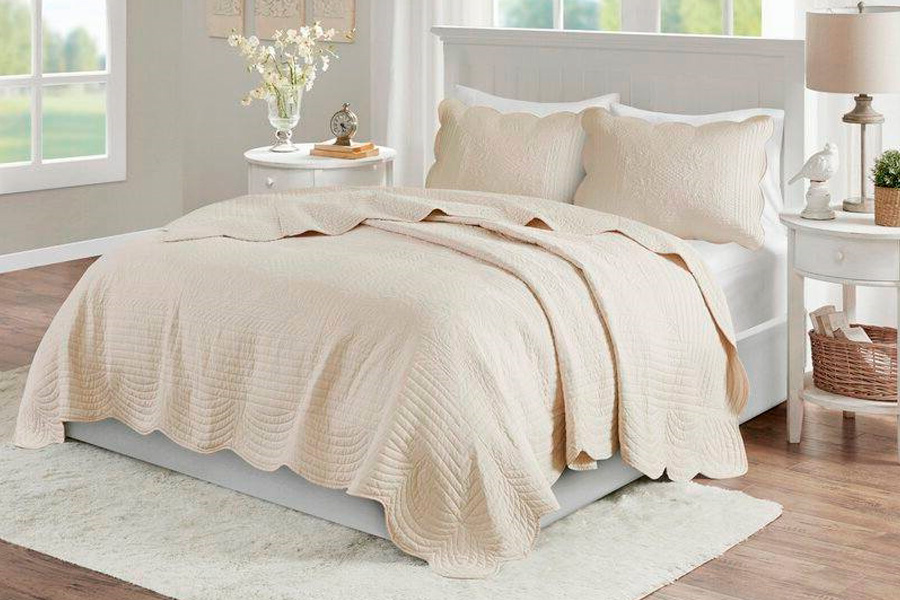 FaFurn King Size 3-Piece Reversible Scalloped Edges Quilt Set - Cream, Microfiber