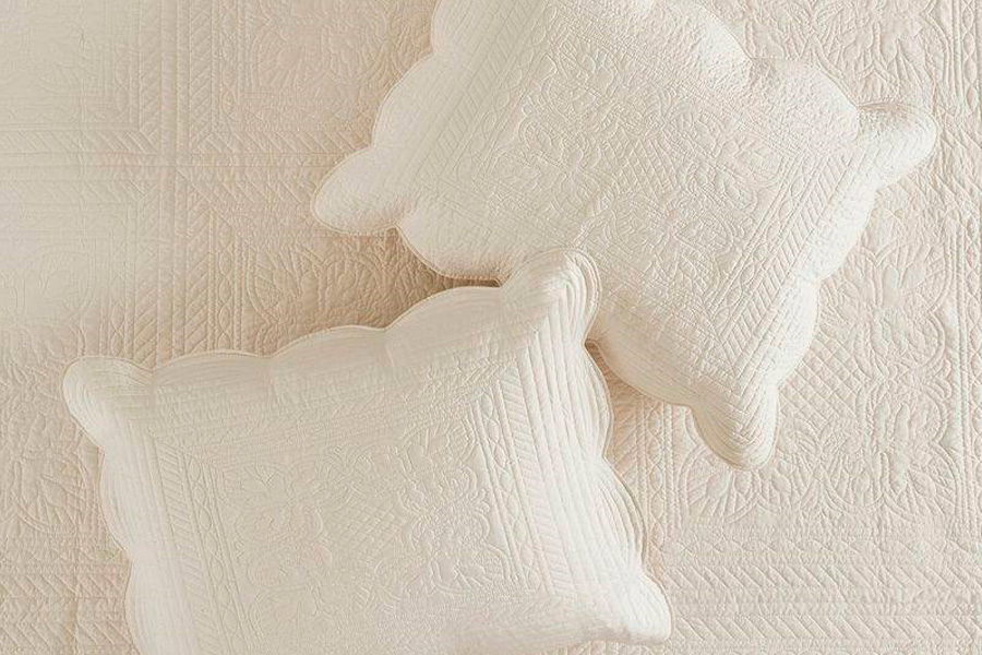 FaFurn King Size 3-Piece Reversible Scalloped Edges Quilt Set - Cream, Microfiber