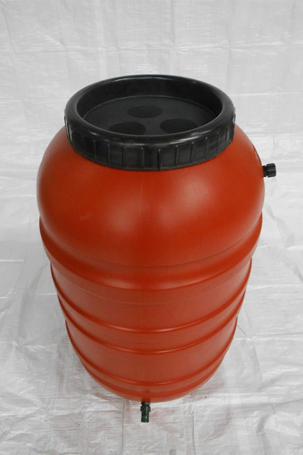 FaFurn - Terra Cotta Red Hdpe Plastic 55-Gallon Rain Barrel with Spigot