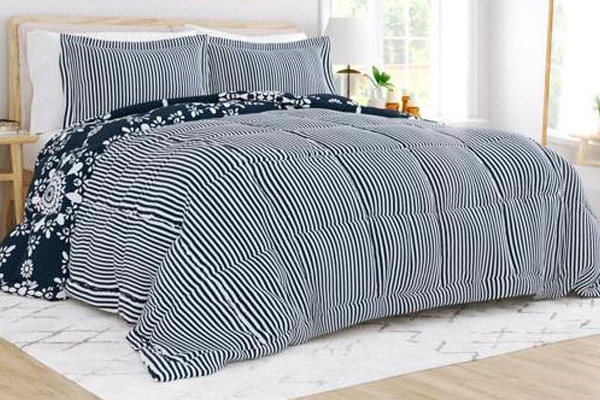 FaFurn Full/Queen Size 3-Piece Striped Reversible Comforter Set - Navy Blue/White, Microfiber/Polyester