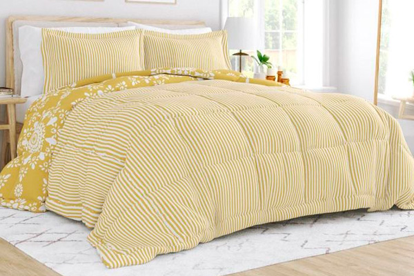 FaFurn Full/Queen Size 3-Piece Striped Floral Reversible Comforter Set - Yellow/White, Microfiber/Polyester