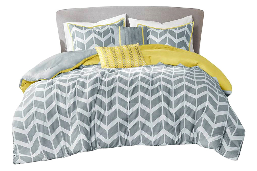 FaFurn Reversible Comforter Set with Chevron Stripe - Gray/White/Yellow, Full/Queen Size