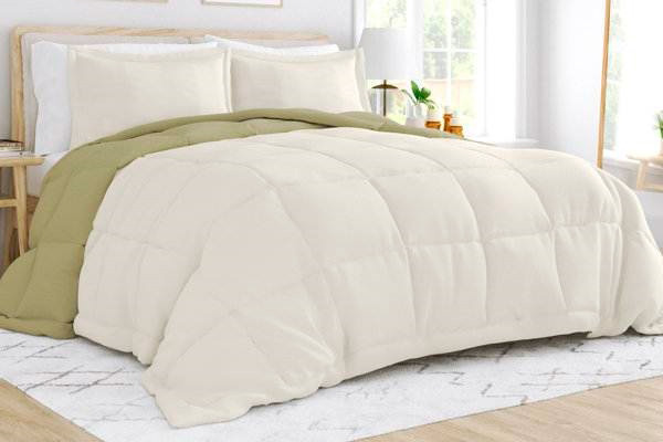 FaFurn Full/Queen Size 3-Piece Reversible Comforter Set - Green/Cream, Microfiber