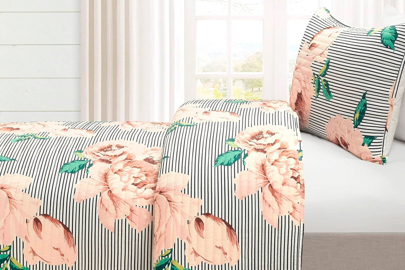 FaFurn Twin/Twin XL Size 3-Piece Reversible Striped Floral Quilt Set - Black/White, Polyester