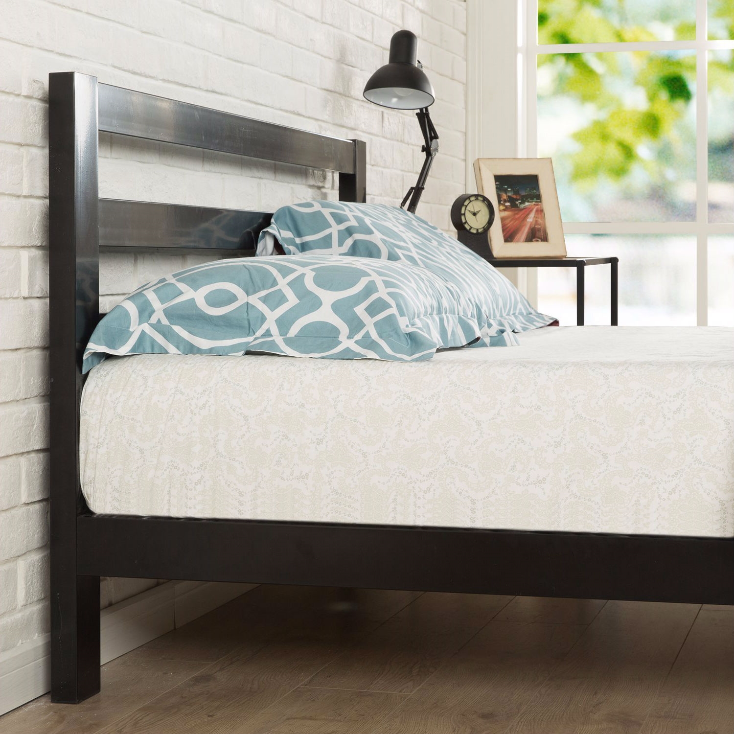 FaFurn - Queen Size Platform Bed Frame with Headboard and Wood Slats in Metal