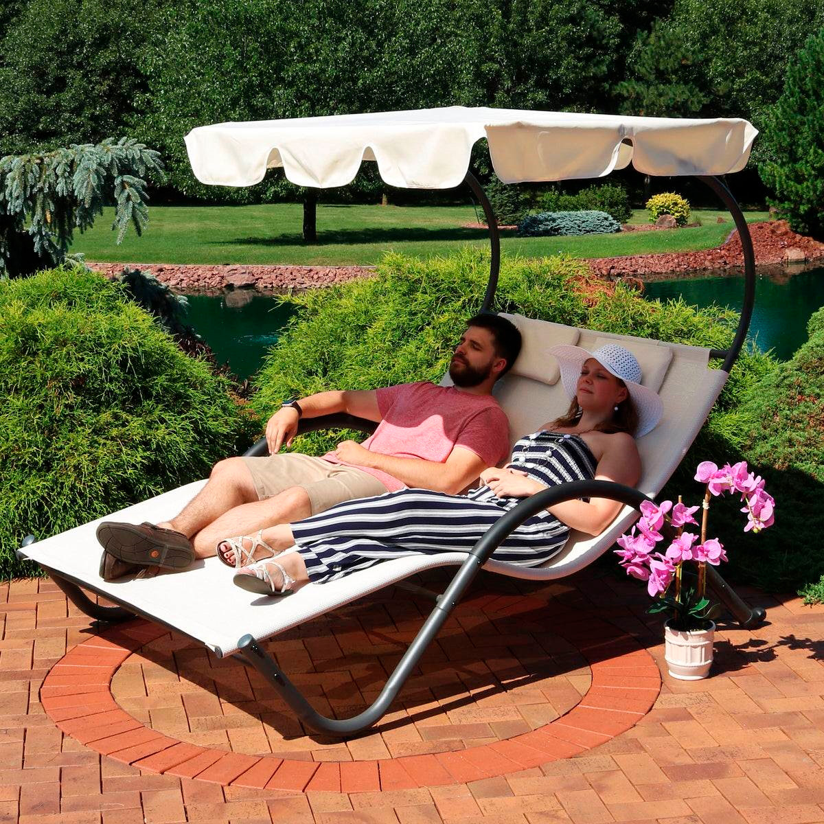 FaFurn - Outdoor Double Chaise Lounge with Canopy And Pillows in White, Vinyon Fiber/Polyethylene, Steel