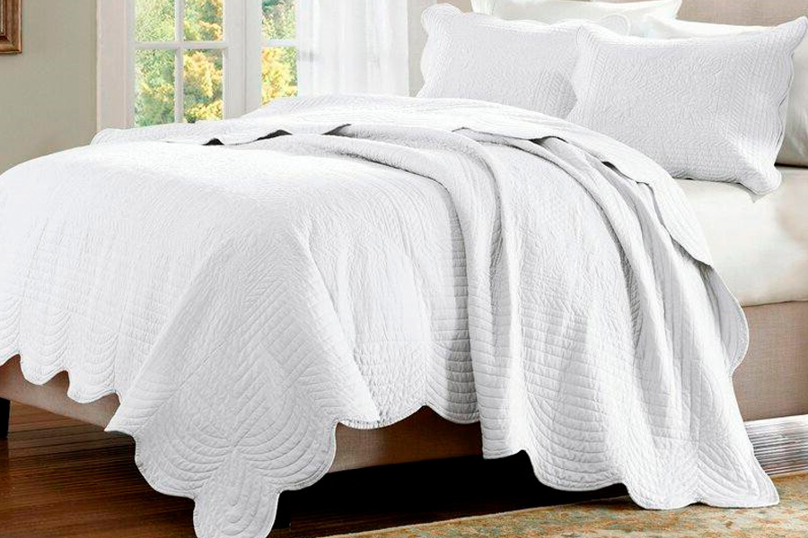 FaFurn - 3-Piece Reversible Scalloped Edges Quilt Set (WHQSED1628465)