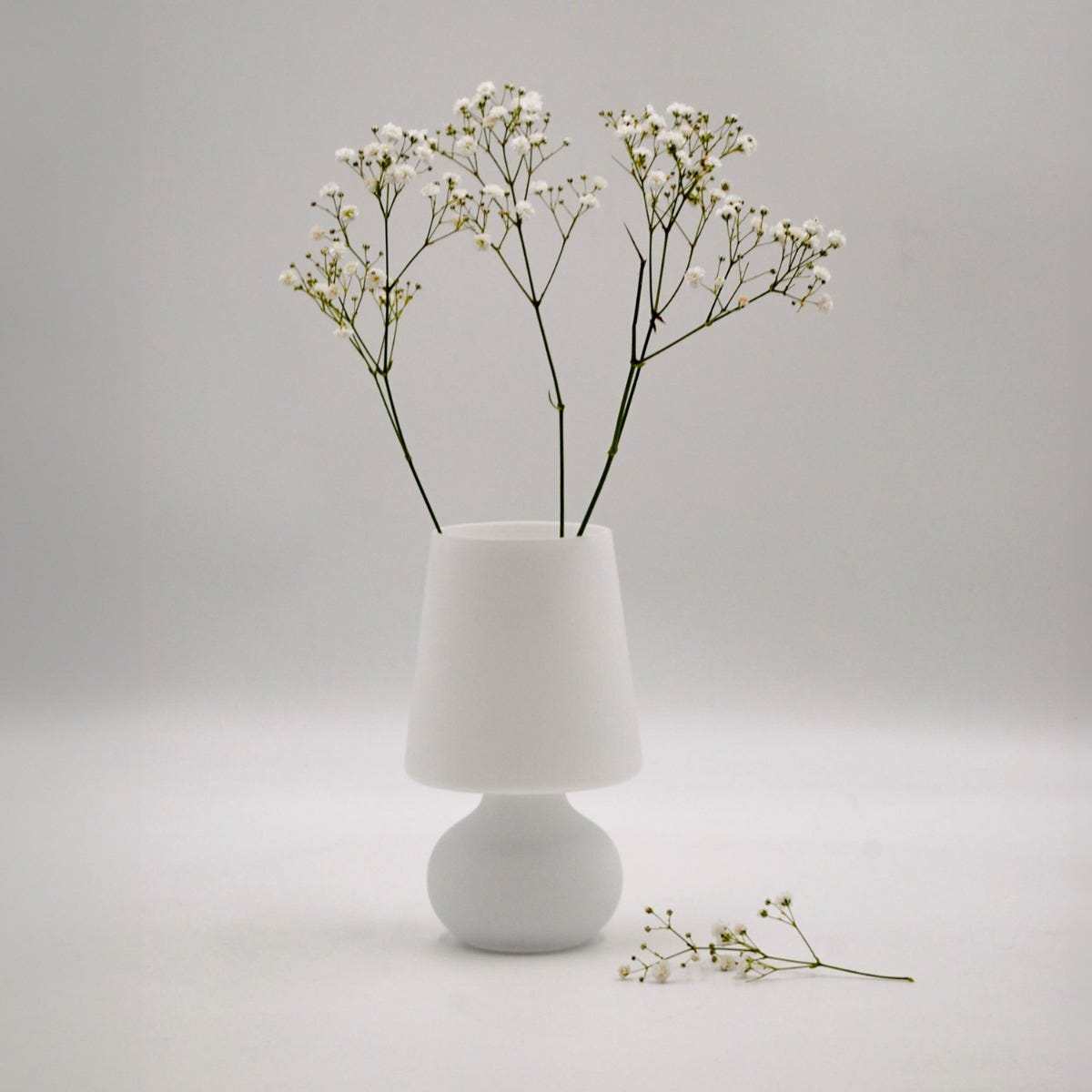 FontanaArte - Fontana Vase in White, Glass