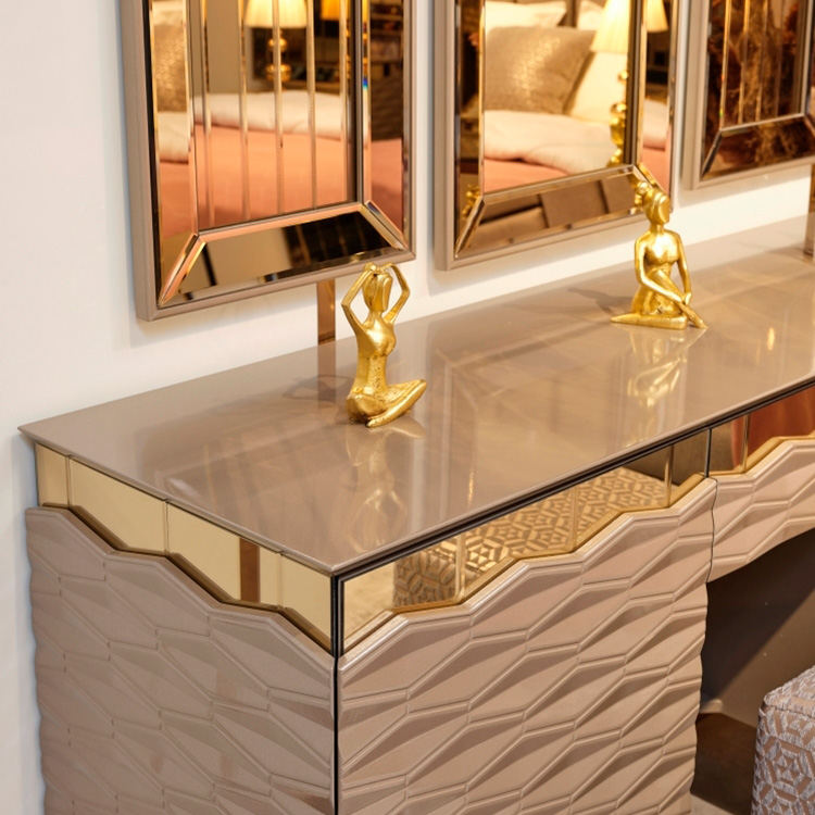 Furnia - Elite Dresser with Mirror in Gold