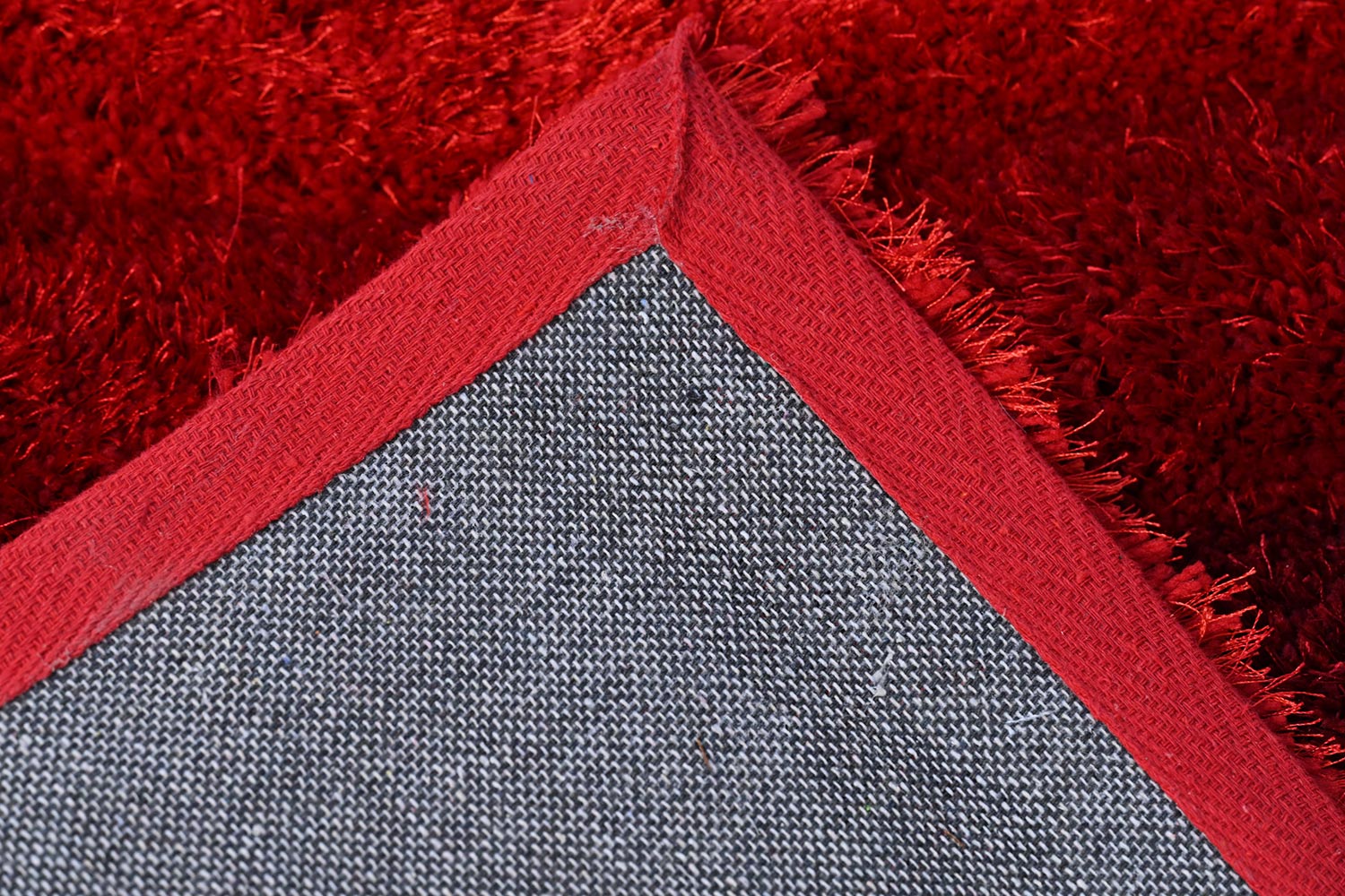 Furnings Nina 3D Red Shag Rug - 7'L x 5'W x 1"H