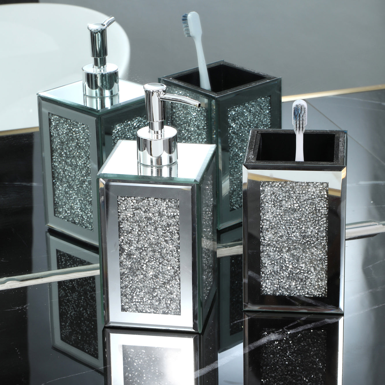 Furnings - Square Soap Dispenser and Toothbrush Holder in Gift Box, Silver Crushed Diamond Glass