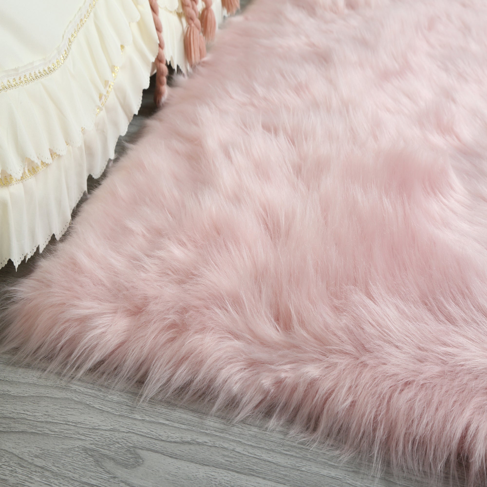 Furnings Cozy Ultra Soft Fluffy Faux Fur Pink Area Rug - 5'L x 3'W