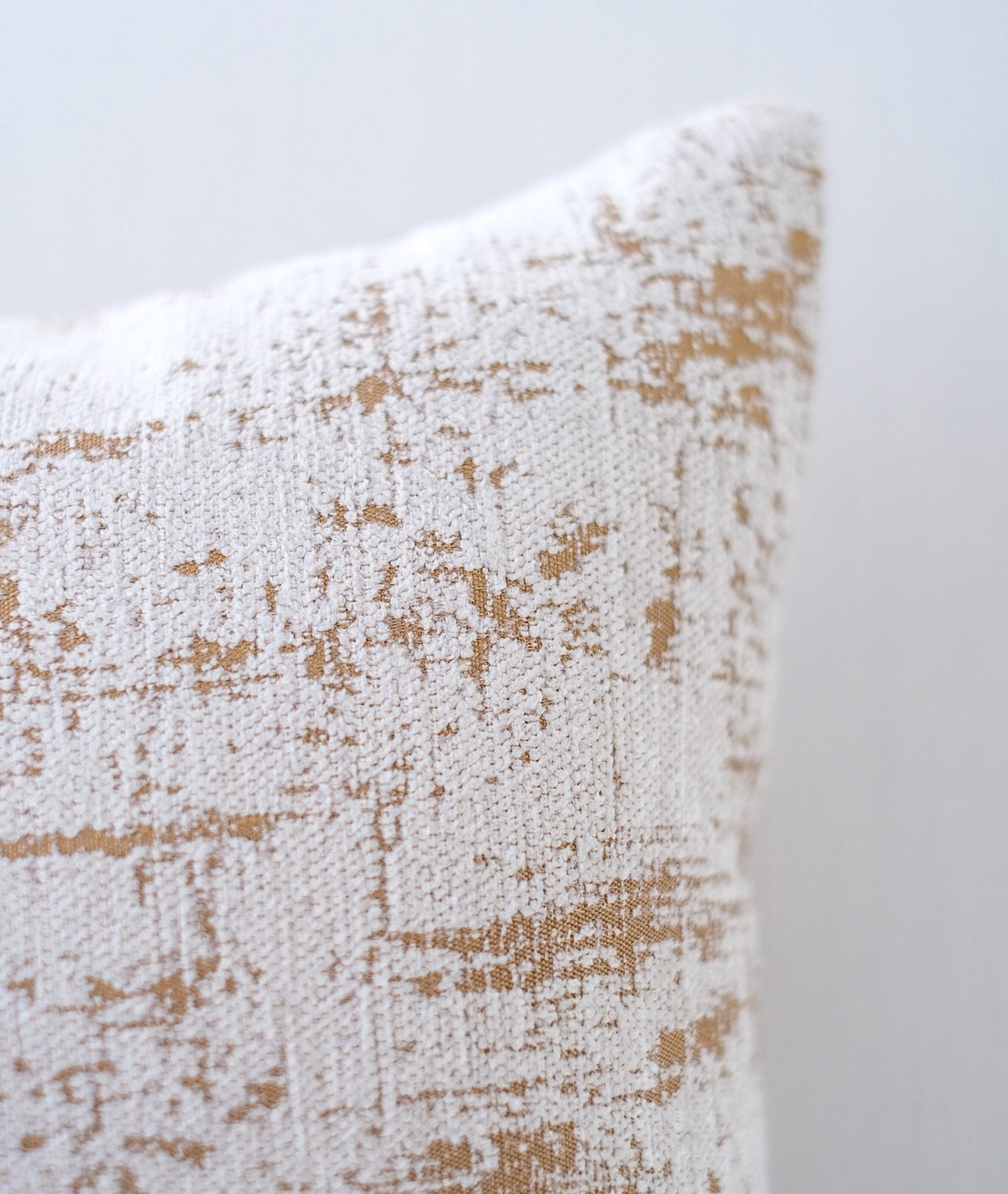 Furnings - Decorative Chenille Throw Pillow in Beige and Gold