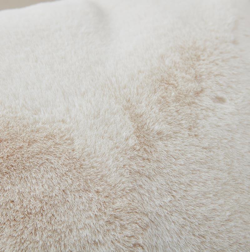 Furnings - Agnes Luxury Beige Chinchilla Faux Fur Pillow