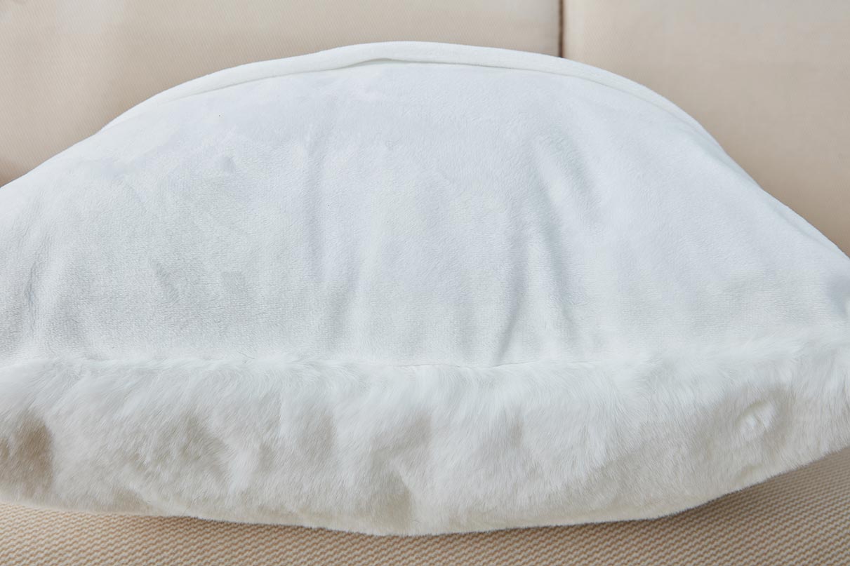 Furnings - Agnes Luxury White Chinchilla Faux Fur Pillow