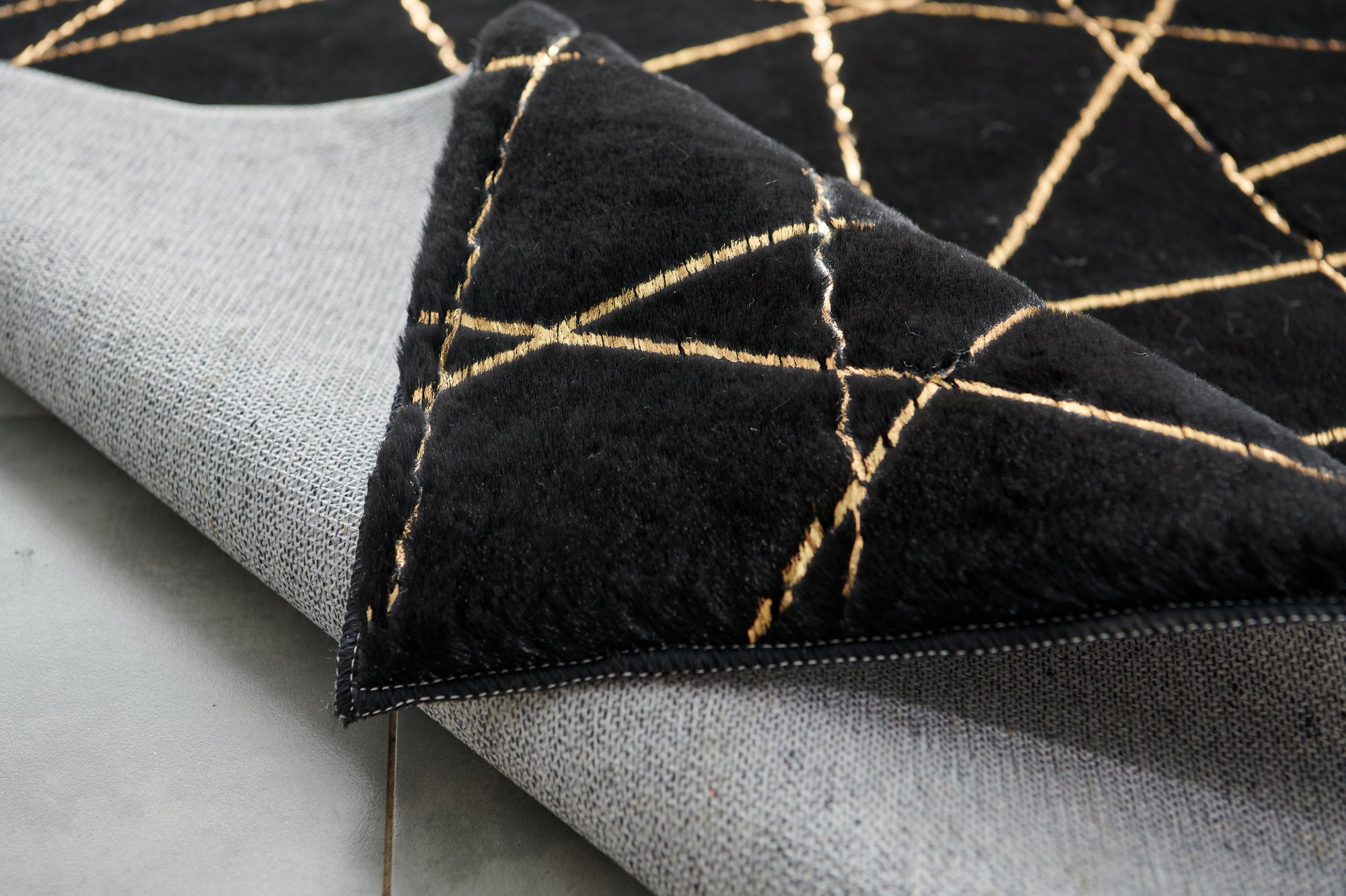 Furnings Lily Luxury Black Geometric Washable Abstract Gold-Gilded Chinchilla Faux Fur Area Rug - 8'L x 11'L