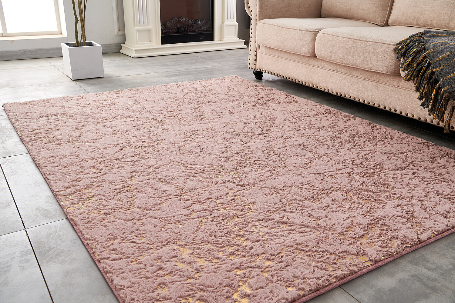 Furnings Lily Luxury Washable Dust Pink Abstract Gold-Gilded Chinchilla Faux Fur Area Rug - 3'L x 2'W