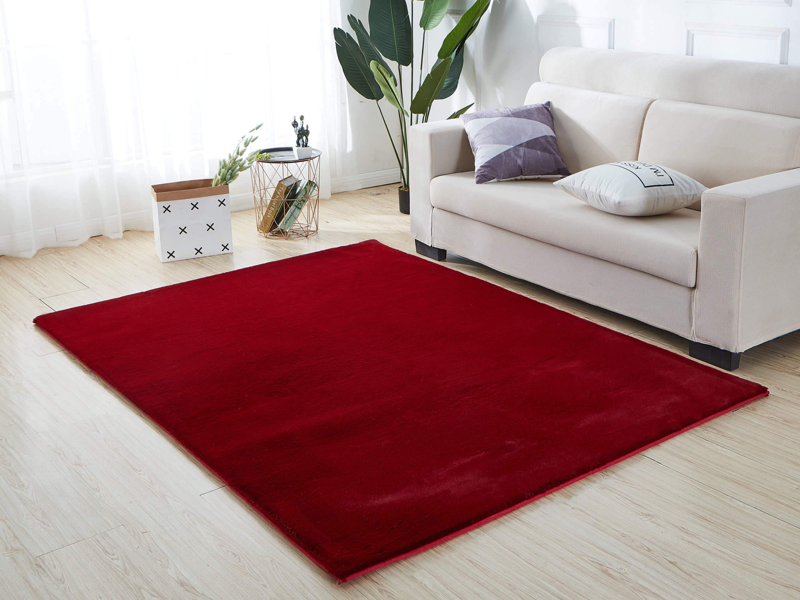 Furnings Lily Luxury Red Chinchilla Faux Fur Area Rug - 6'6"L x 5'W x 1"H